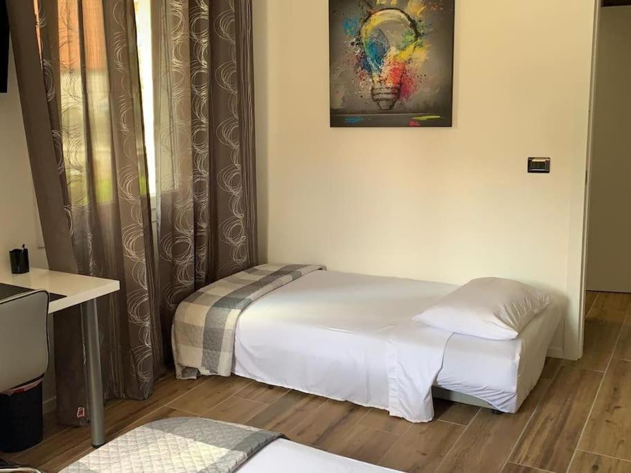 Nibu Appartamenti - Appartamento Centrale Comodo A Tutto, Anche A Villa Chiara กาเซเลกคิโอ ดี เรโน ภายนอก รูปภาพ